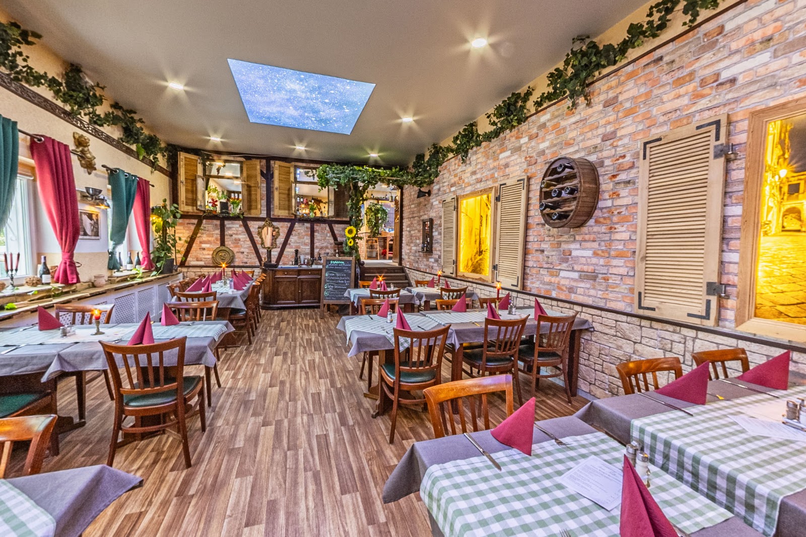 Interior of Pizzeria il Campo Sportivo – cosy atmosphere